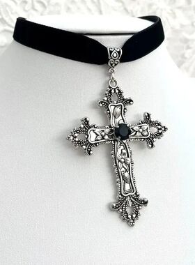 哥特风复古十字架吊坠项链 黑色天鹅绒颈链 男女通用暗黑系饰品