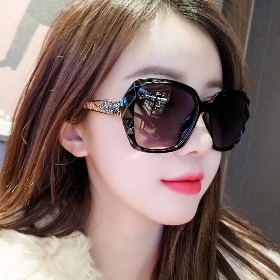 2026新款镶钻女士偏光太阳镜时尚大框墨镜开车遮阳眼镜墨镜女