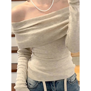 秋季一字领纯欲风针织衫 套头短款设计感杏色长袖内搭TKTO韩版通