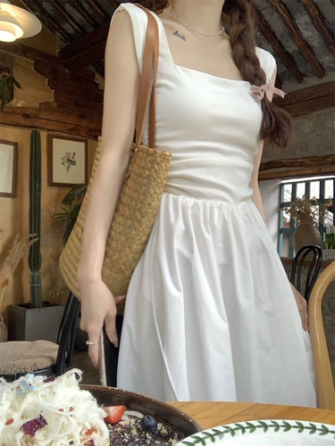 Белое платье без рукавов, приталенный корсет, жилет, длинная юбка, французский стиль, квадратный вырез