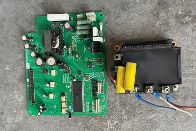 PCB505A033B变频主板三菱重工空调压缩机驱动板PM50CSE120