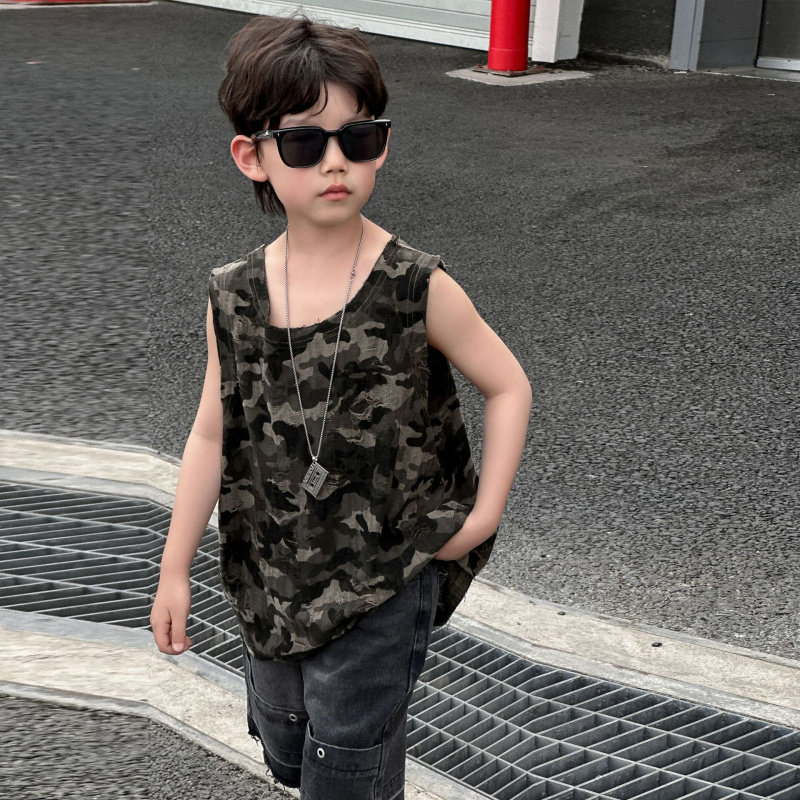 男童夏款无袖t恤2025夏季新款儿童迷彩背心宽松薄款上衣T中小童装