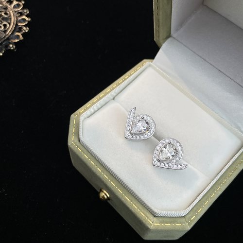 高定钻石切纯银s925V型水滴耳钉