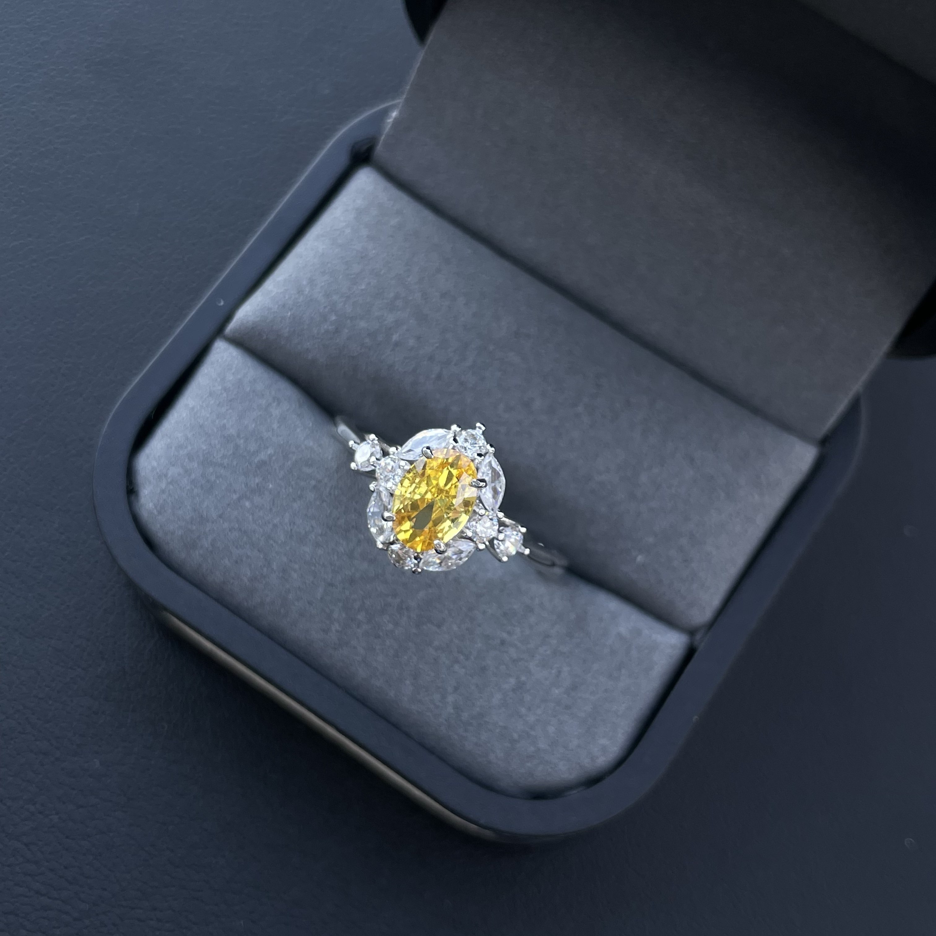 1克拉纯银925戒指镶嵌培育高碳钻金黄色5*7蛋形时尚小众高级钻戒,饰品/流行首饰/时尚饰品新,戒指/指环,淘宝优惠券,粉丝福利购,淘宝优惠卷