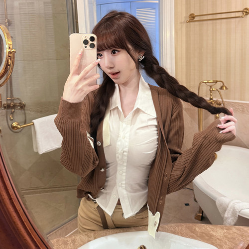 柔肉酱新款辣妹女衬衫修身性感收腰显瘦高级质感原创上衣