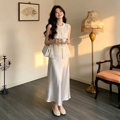 刺绣无袖衬衫缎面半身裙套装女