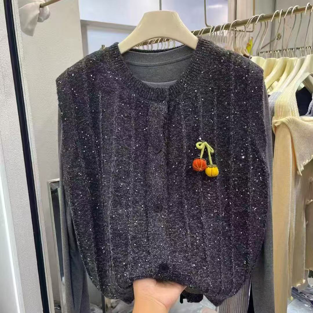 时尚圆领单排扣针织马甲女纯色宽松百搭打底衫两件套潮N14