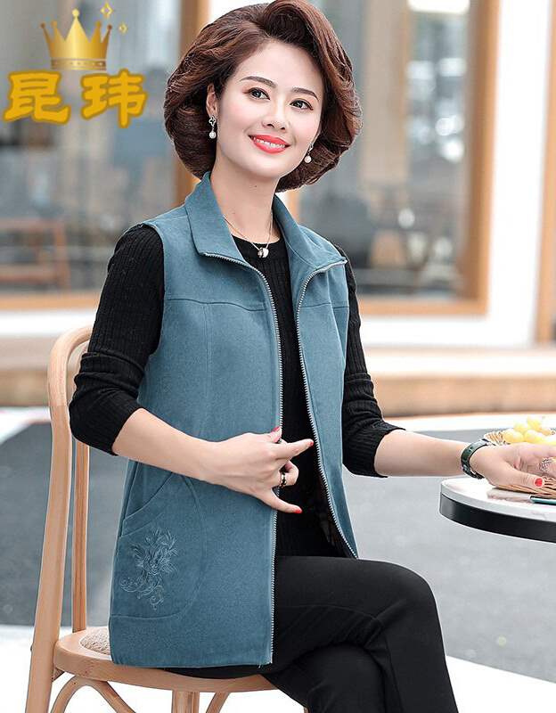 昆玮中老年女装春秋妈妈装马甲女2020新款洋气背心休闲短外套秋装