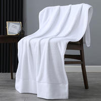 Five-star hotel bath towels are pure cotton, white and absorbent. Large thickened and enlarged bath towels for hotels and homestays, specially designed for beauty purposes thumbnail 8