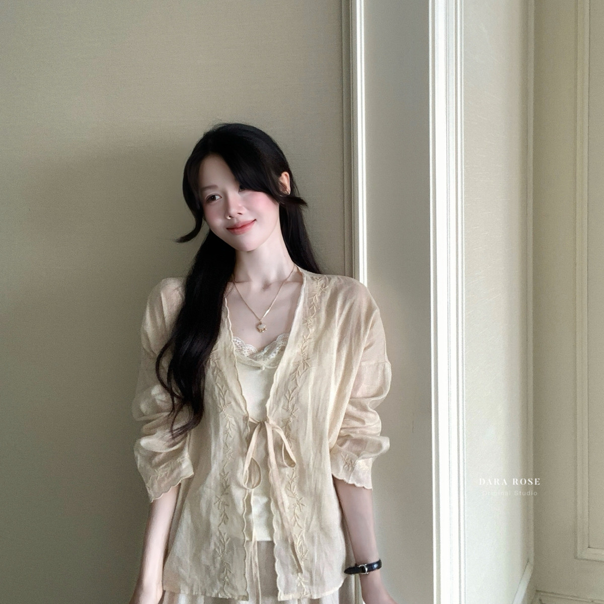DARA ROSE-刺绣绑带小衫+蕾丝边吊带+垂坠感棉麻半身裙套装S9368