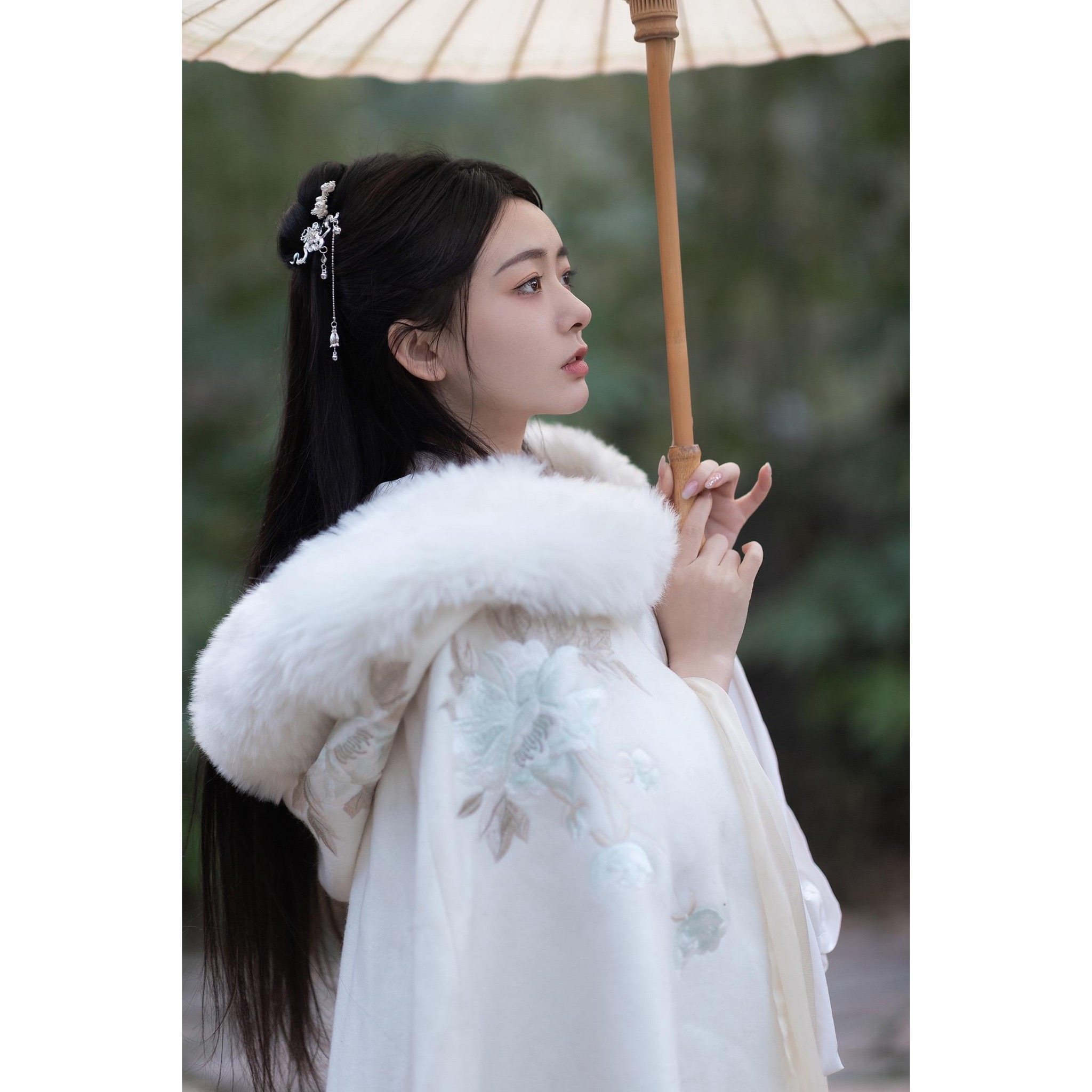 fad sincgo斗篷汉服女冬季新款白色连帽古风加绒加厚毛领披风外套