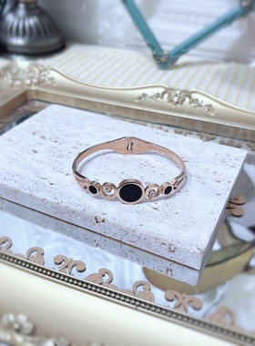 新款百搭轻奢款弹簧手镯钛钢金色弹簧开口极简风网红同款手环2277