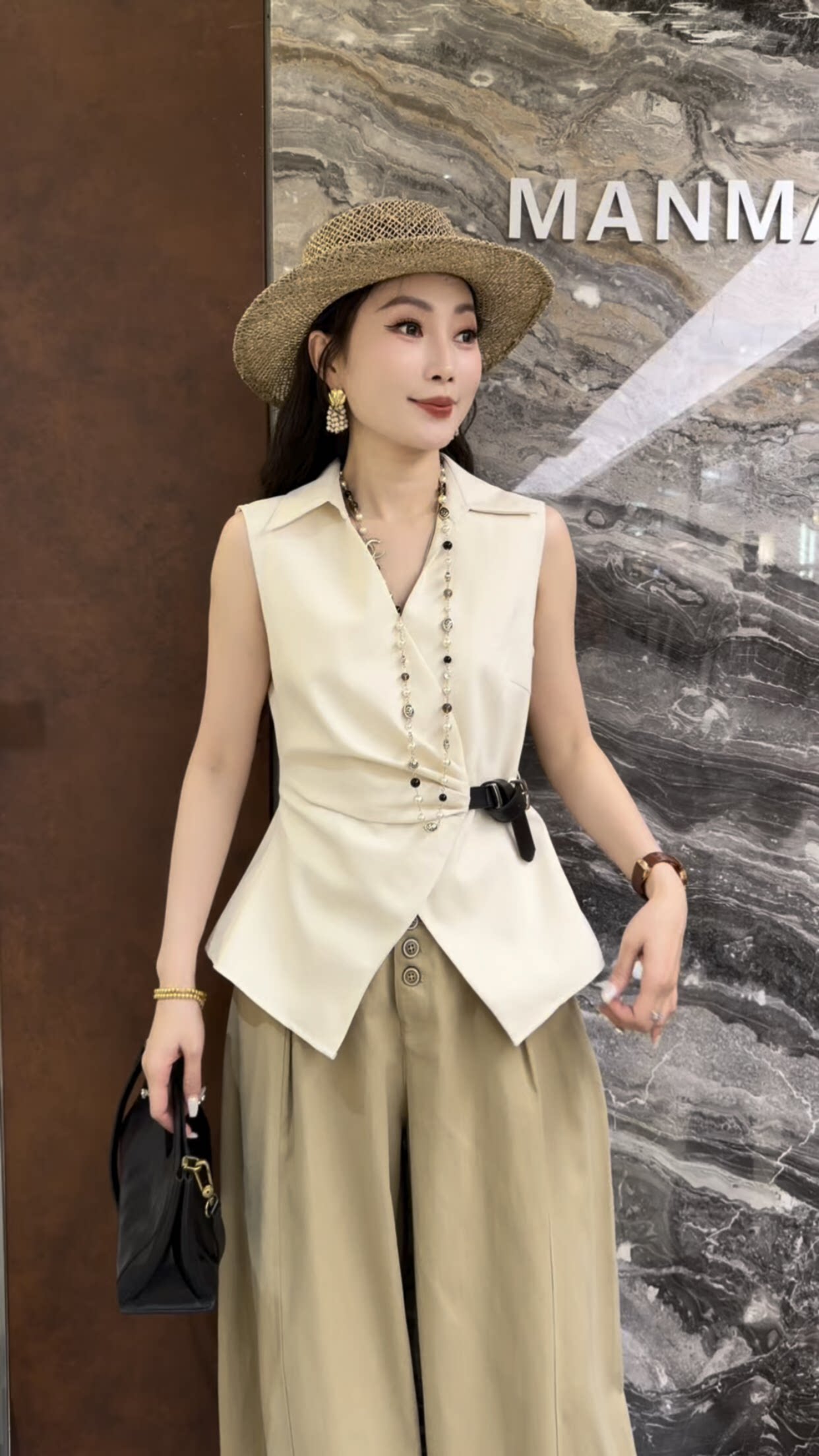 欧洲站2026春季新款侧边系带显瘦高级感女士轻熟风无袖西装马甲女