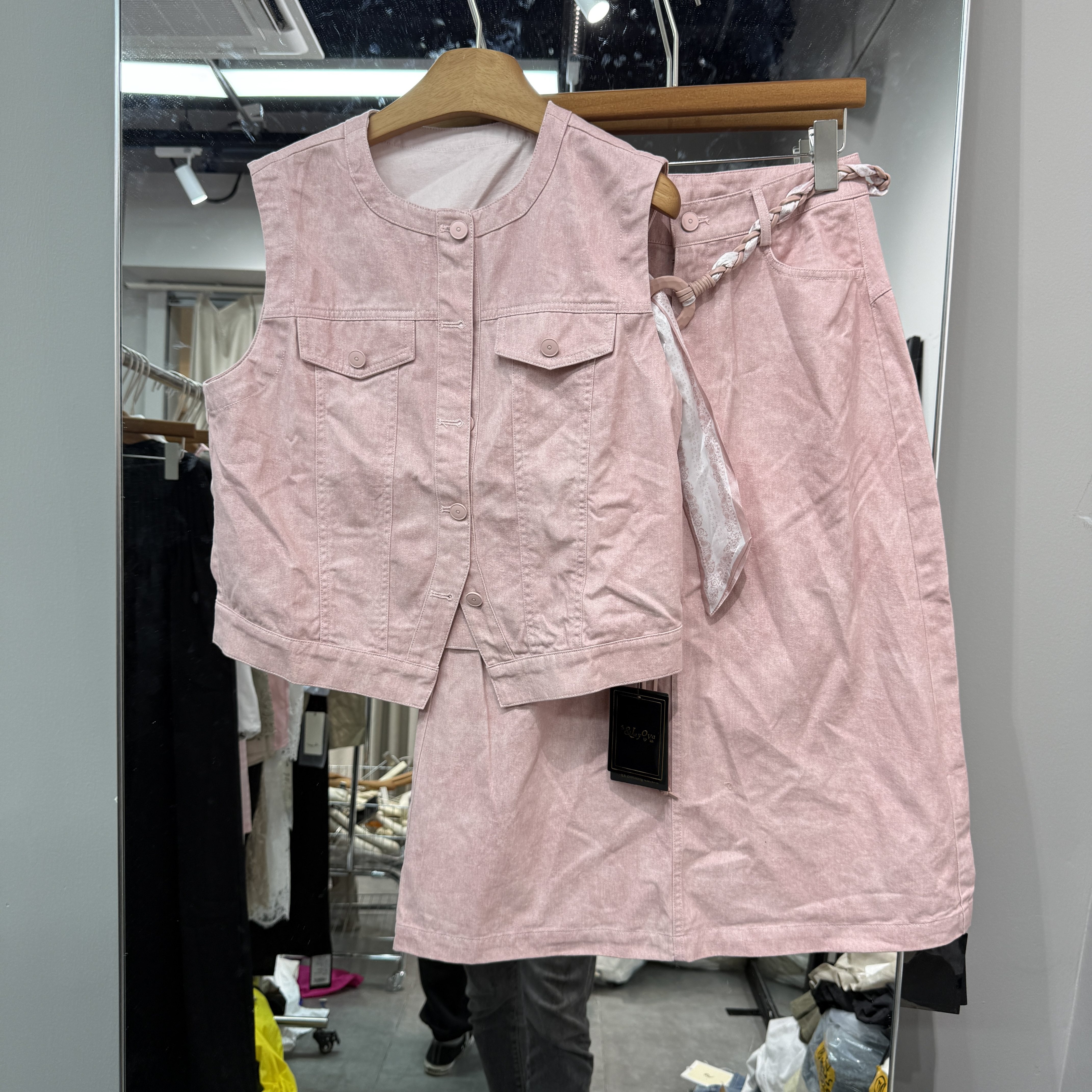 欧洲站2026夏季新款圆领前口袋显瘦减龄款牛仔马夹半裙套装46063