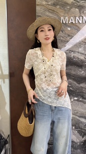 修身 不规则下摆亮片蕾丝T恤 荷叶边气质V领短袖 欧洲站2026春夏新款