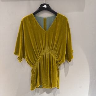 真丝丝绒短袖 欧洲站2026春季 新款 鸡心领下摆收腰显瘦减龄款 女 衬衫