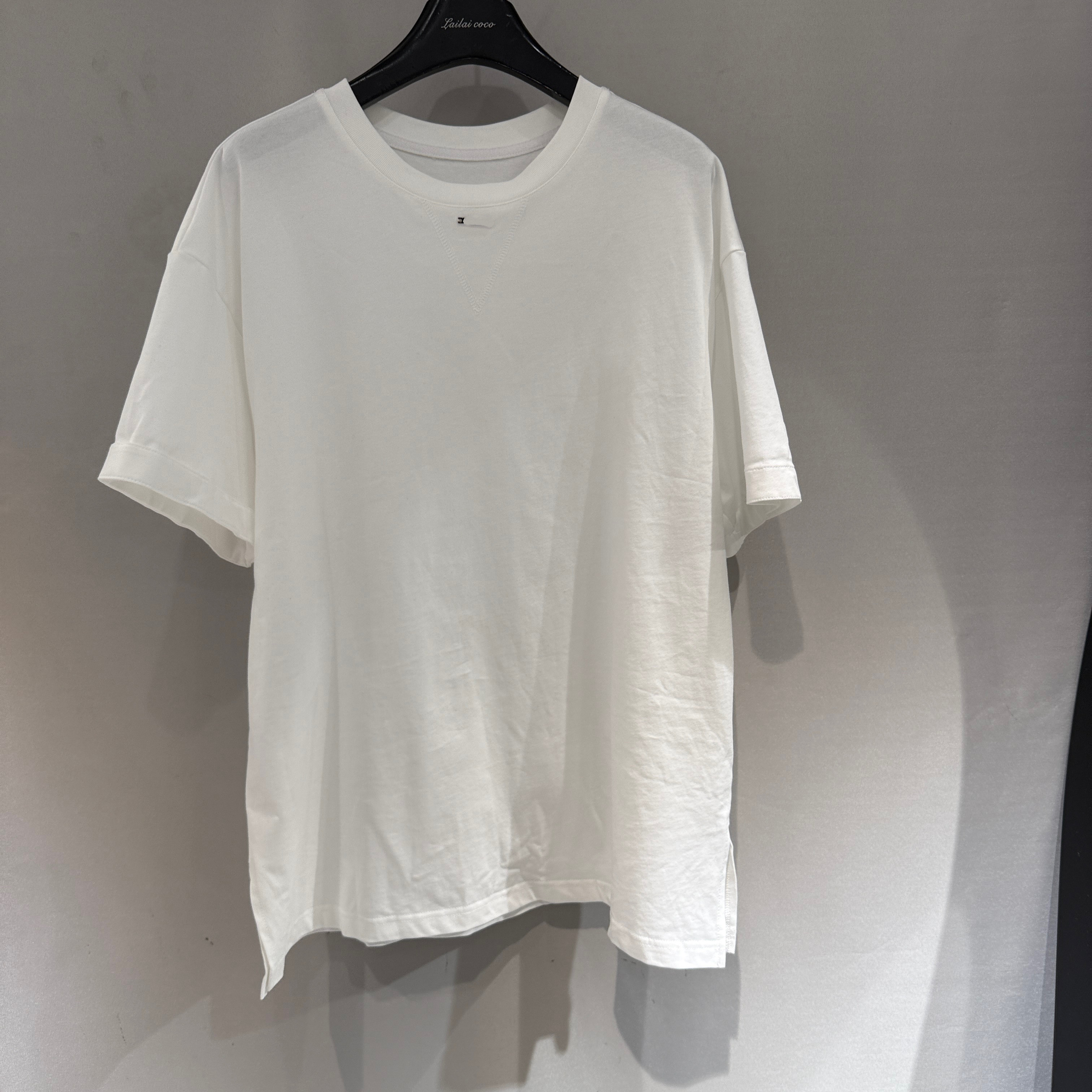 欧洲站2026春季新款圆领中袖金属标简约款大版百搭纯棉女士T恤衫