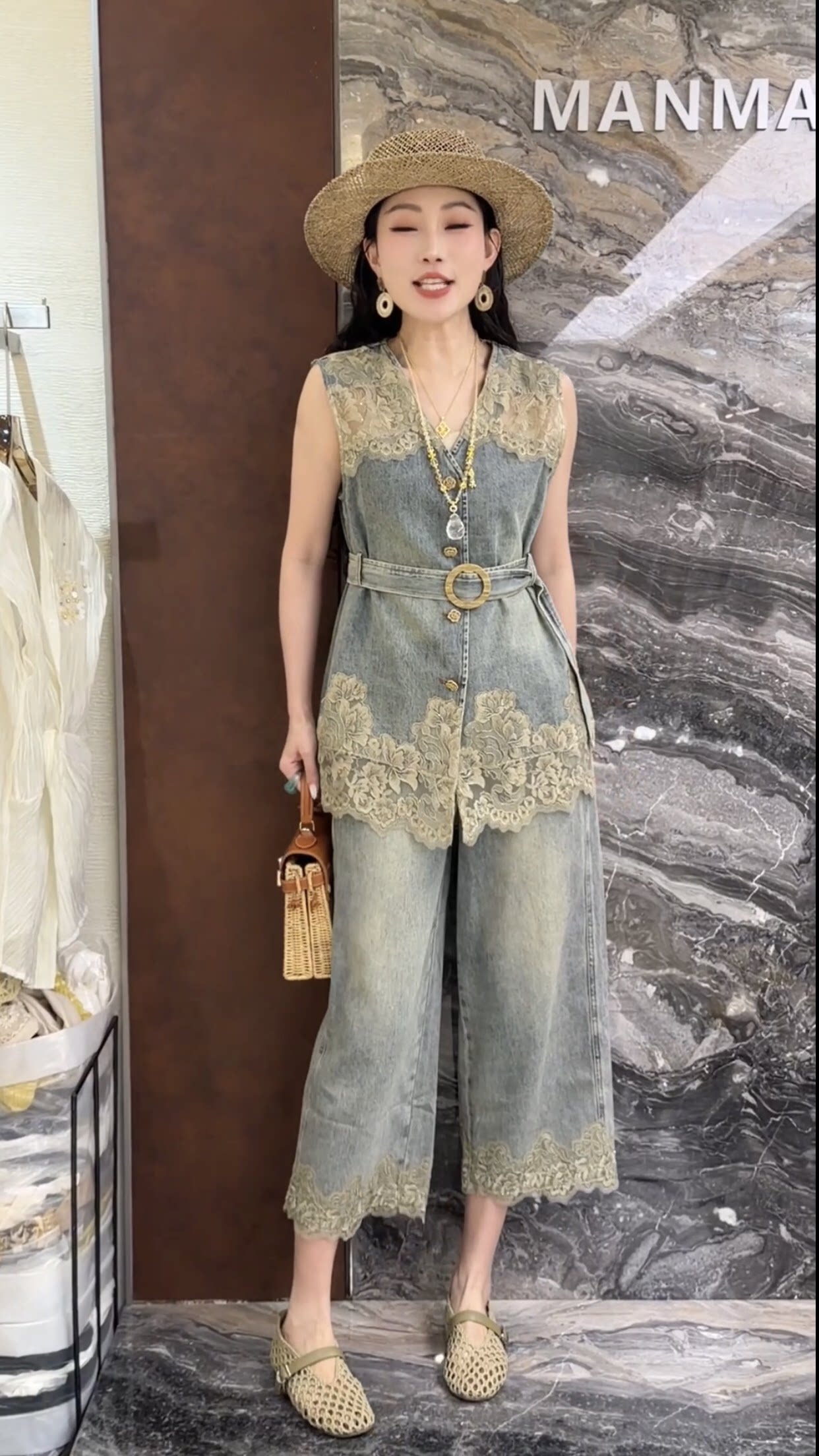 正版欧货2026夏季新款拼接蕾丝腰带收腰高级感牛仔时尚两件套女潮