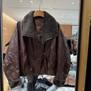 欧洲站2025秋冬新款 翻领领一粒扣宽松百搭鹅绒皮毛一体皮衣女2558