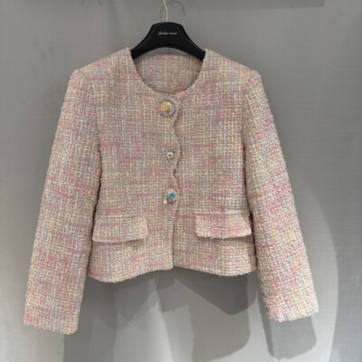 Xiu+春季2026新款圆领绣花设计小个子粉色短款粗花呢外套女89160