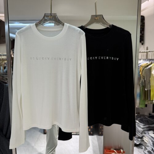 可可家欧货2026秋新品圆领烫钻字母显瘦百搭套头款女士面膜长T潮