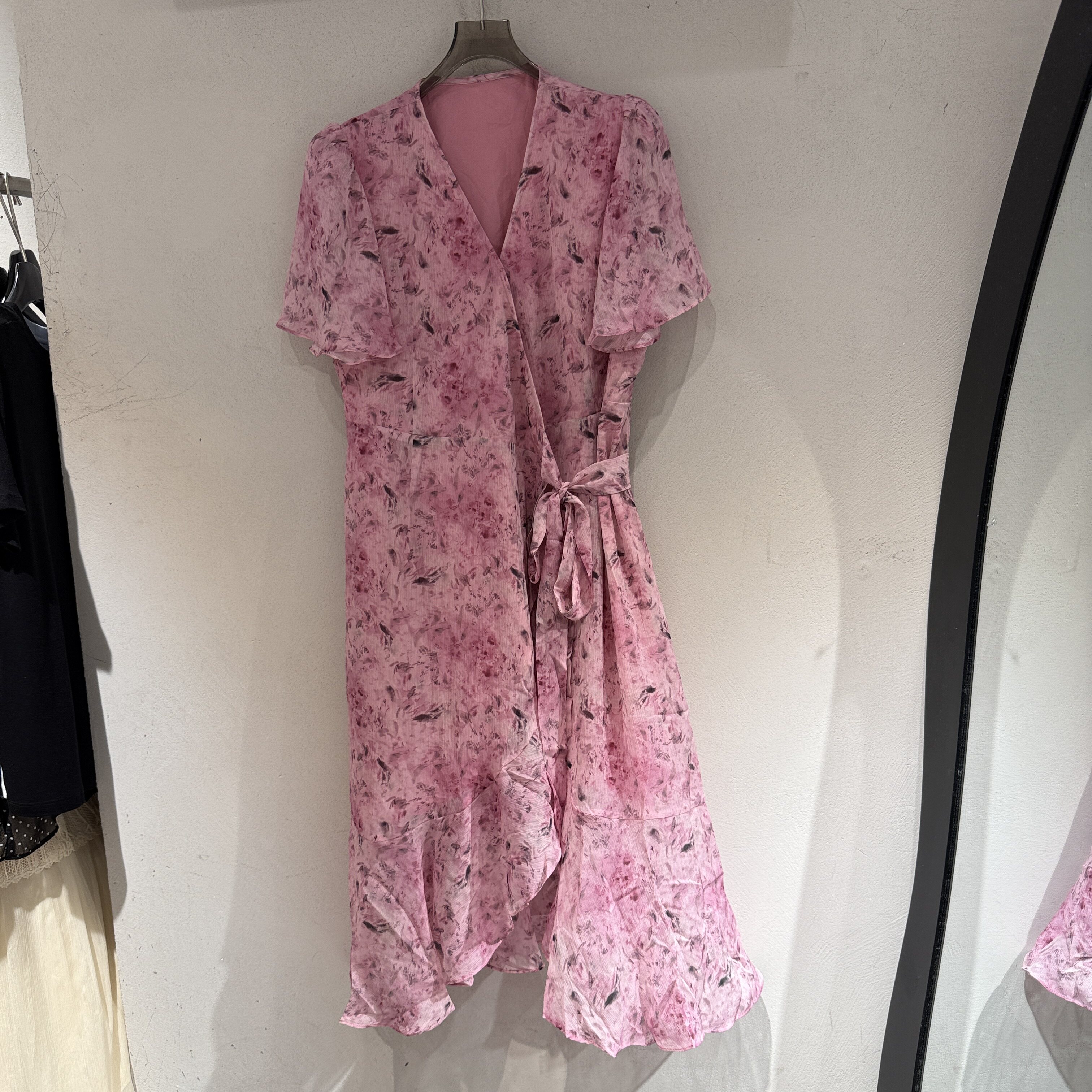 欧洲站2026夏季新款v领侧边绑带显瘦时尚小个子碎花连衣裙女欧货