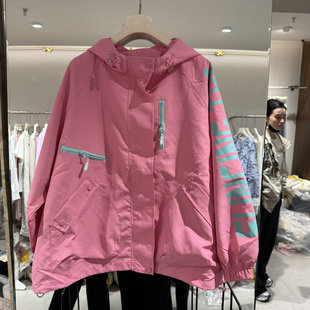 冲锋衣印花字母百搭宽松休闲大版 女士外套R0142 2026新款 zooc春季