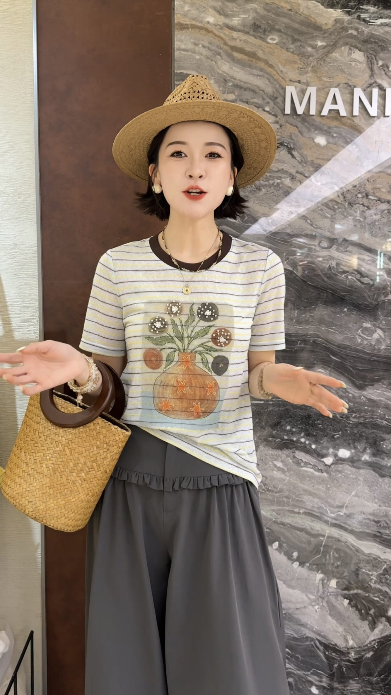 曼曼家欧货2026春夏新款圆领花朵印花条纹时尚休闲女士减龄T恤潮