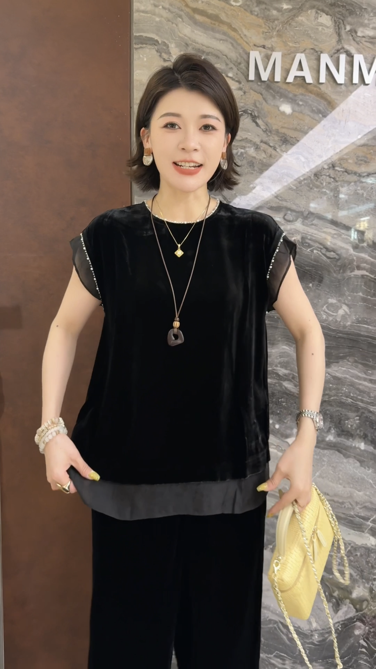 欧洲站2026夏季新款欧货丝绒网纱边高级感后扣串珠百搭女士衬衫潮