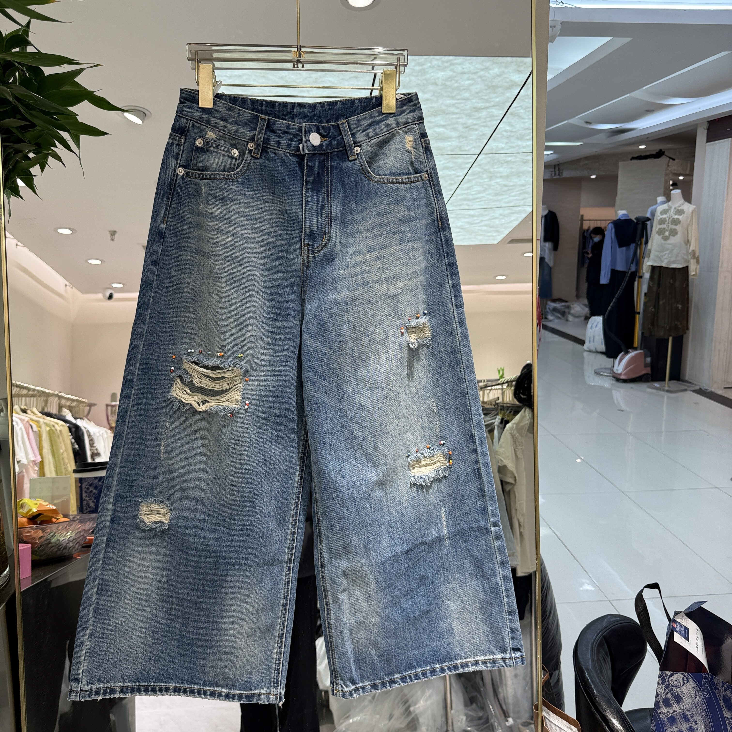 欧洲站2026春新款高腰钉钻破洞设计百搭个性宽松时尚牛仔裤26101