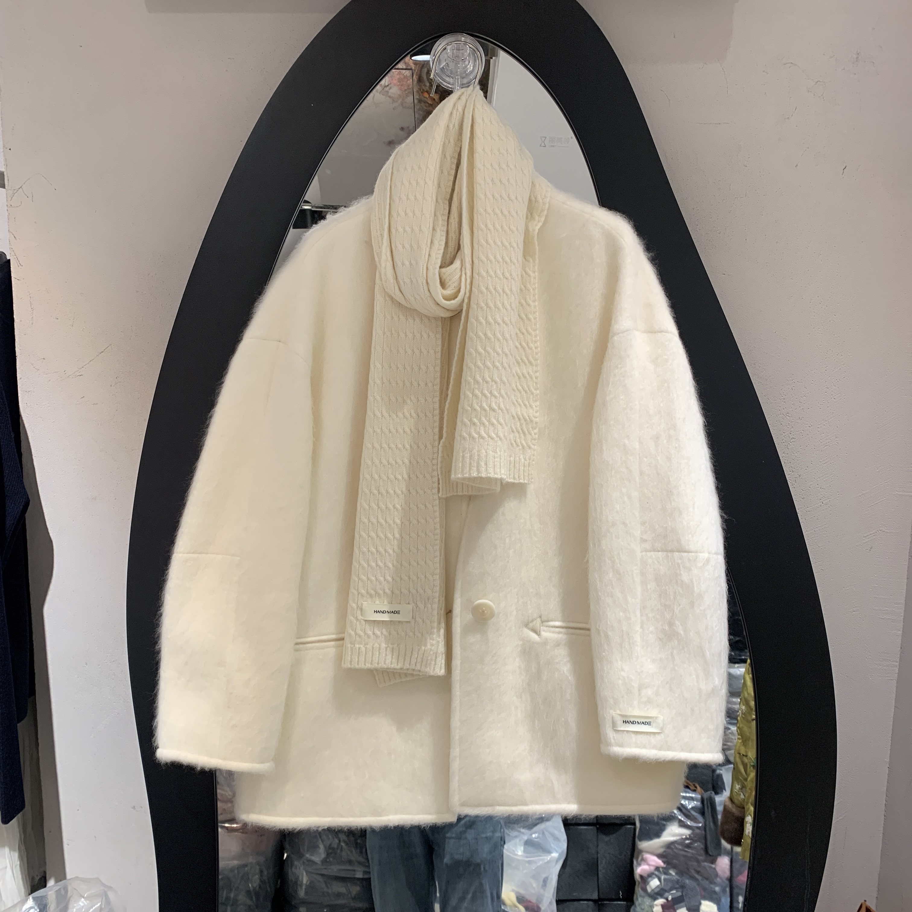 欧洲站2025冬季新款圆领围巾设计感纯色百搭显瘦山羊绒毛呢大衣潮