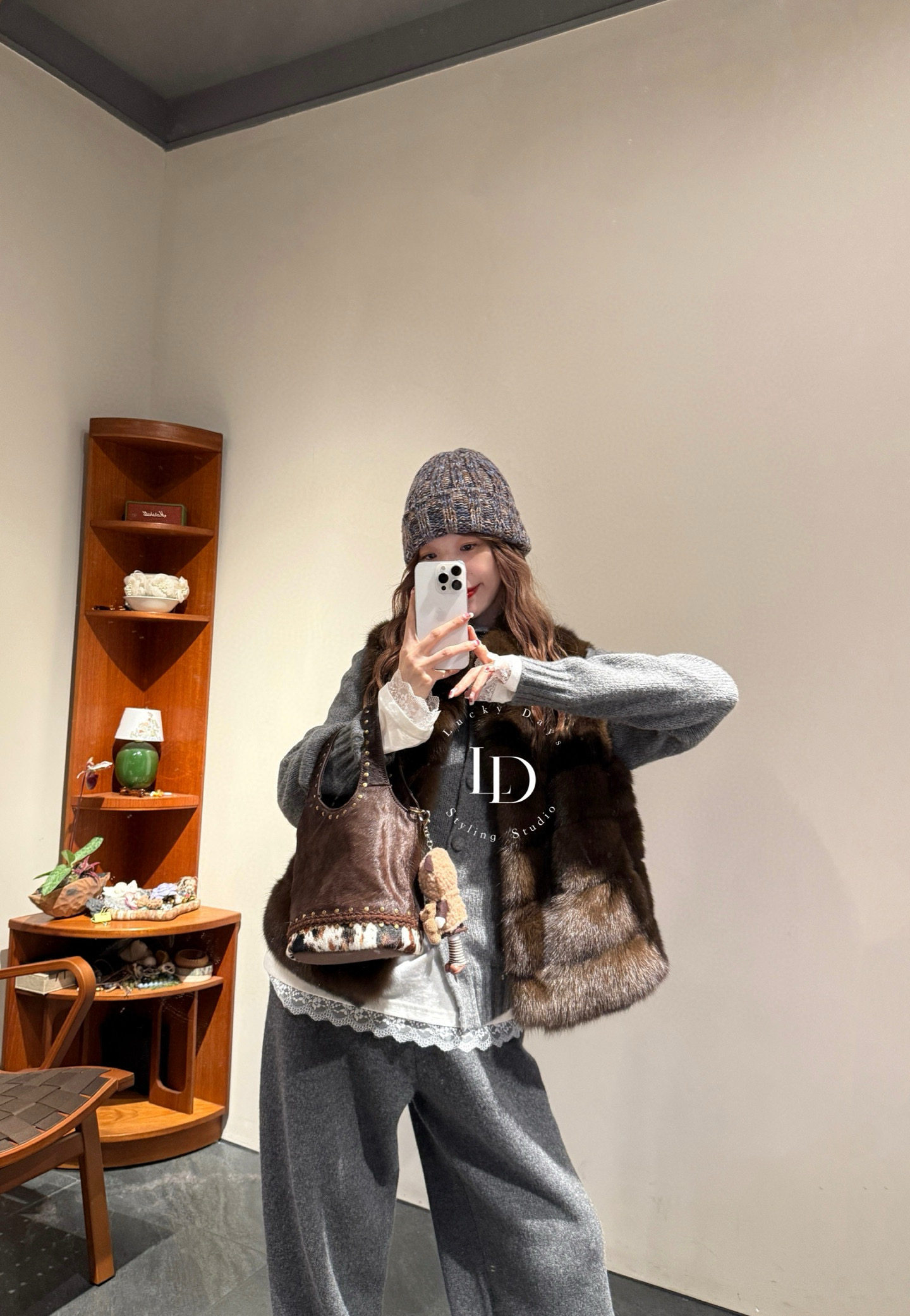 非实价2025冬季新款欧洲站潮牌简约轻奢百搭宽松休闲舒适紫貂马甲