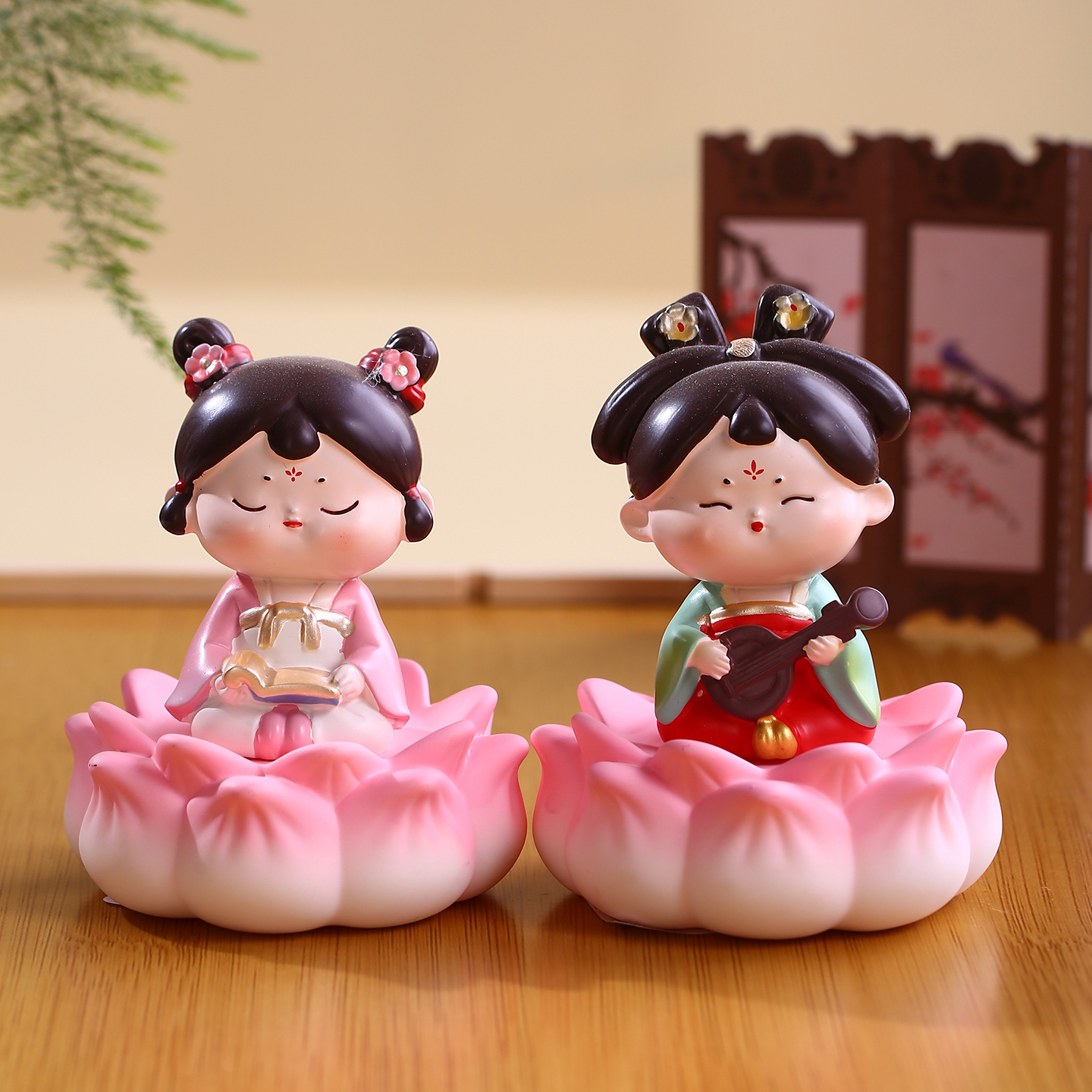 好运莲莲唐仕女桌面摆件新中式