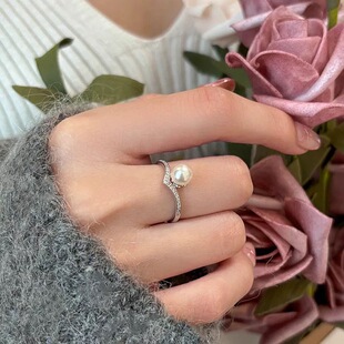 7.5mm圆扁 珍珠指环手饰戒圈6 DIY配件 S925纯银镶钻V形戒指空托