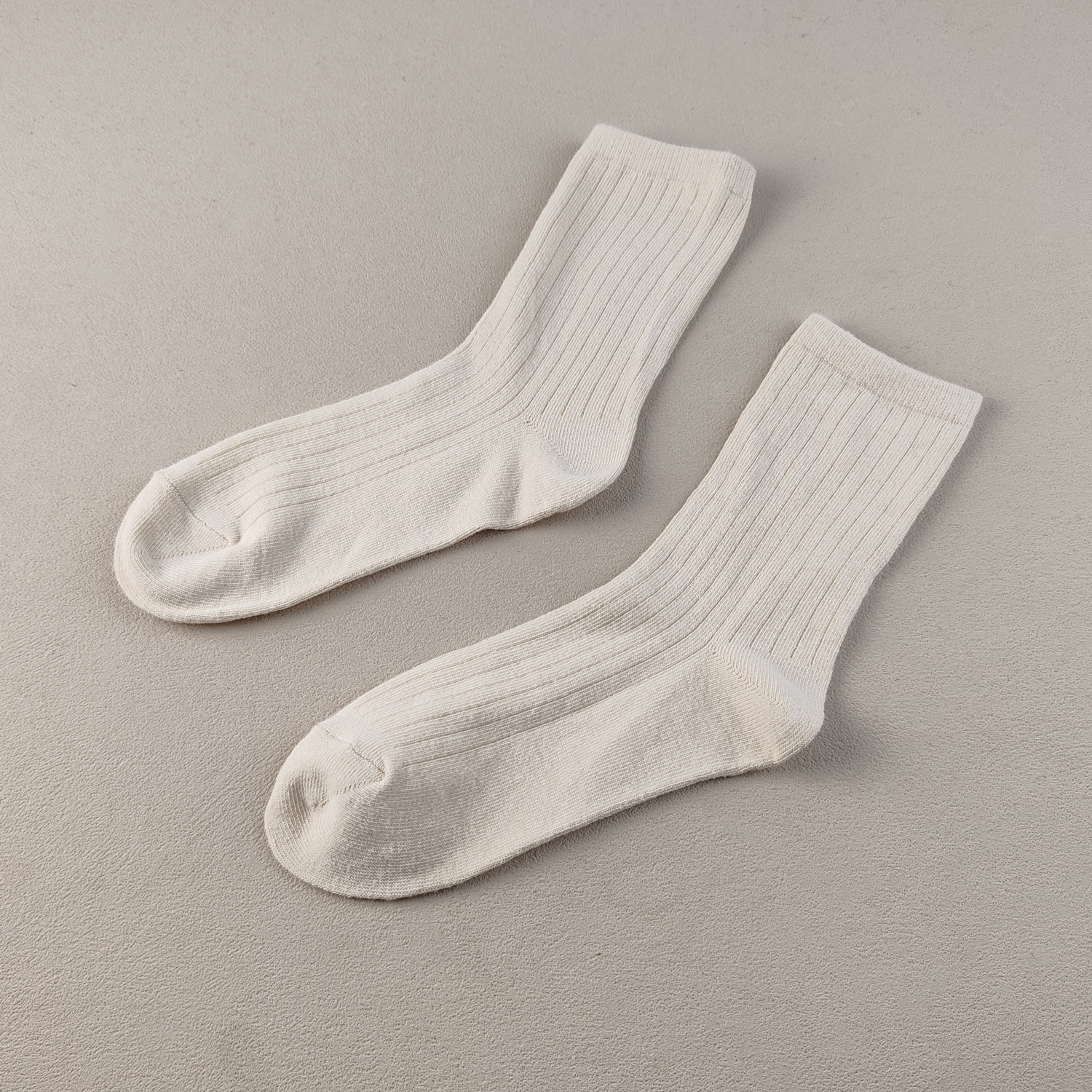 库存尾货纯棉中筒袜女条纹吸汗防臭四季米白色坑条女袜简约百搭女