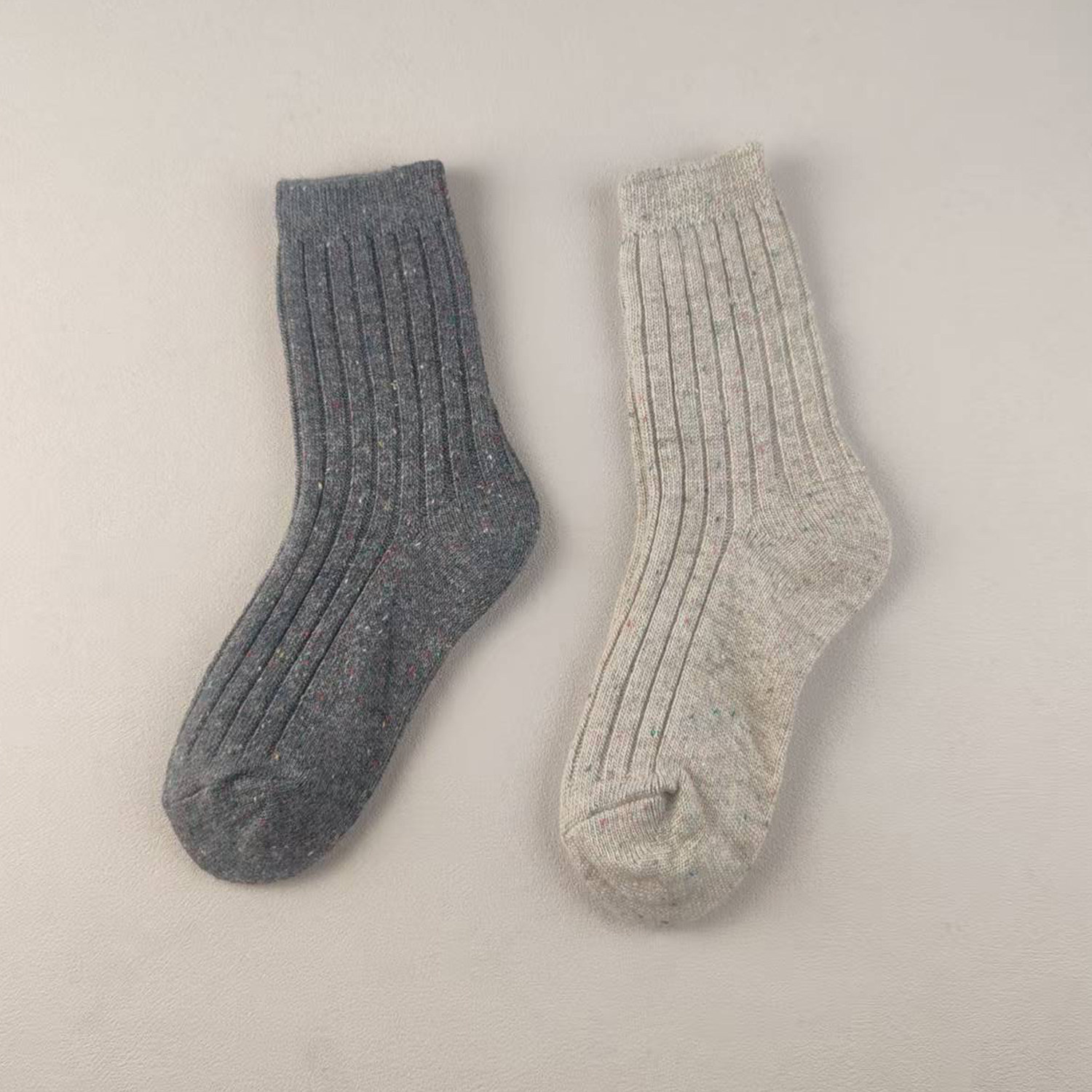 外贸库存纯色双针中筒袜女秋冬加厚保暖简约百搭竖条纹羊毛女袜子