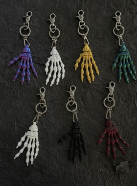 Domy亚文化暗黑钥匙扣小众包挂件骷髅手摇滚朋克复古朋克挂饰潮流