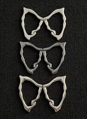 DomyLand 三角骨扣金属设计感钥匙扣挂件vibe风复古穿搭配饰包挂