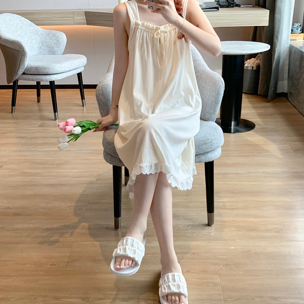 여성용 민소매 잠옷 여름 인터넷 연예인 공주 스타일 달콤한 원 라인 칼라 중간 길이 홈웨어 학생 서스펜더 스커트 잠옷
