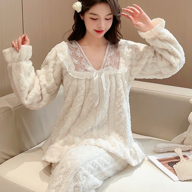 宫廷公主风睡衣女生秋冬款中厚长毛绒保暖珊瑚绒家居服套装米白色