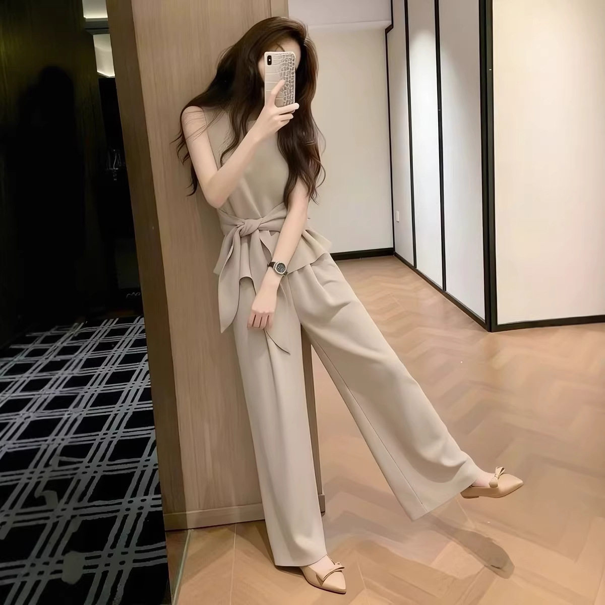 高级感赫本风时尚套装女夏季新款小个子气质收腰显瘦阔腿裤两件套