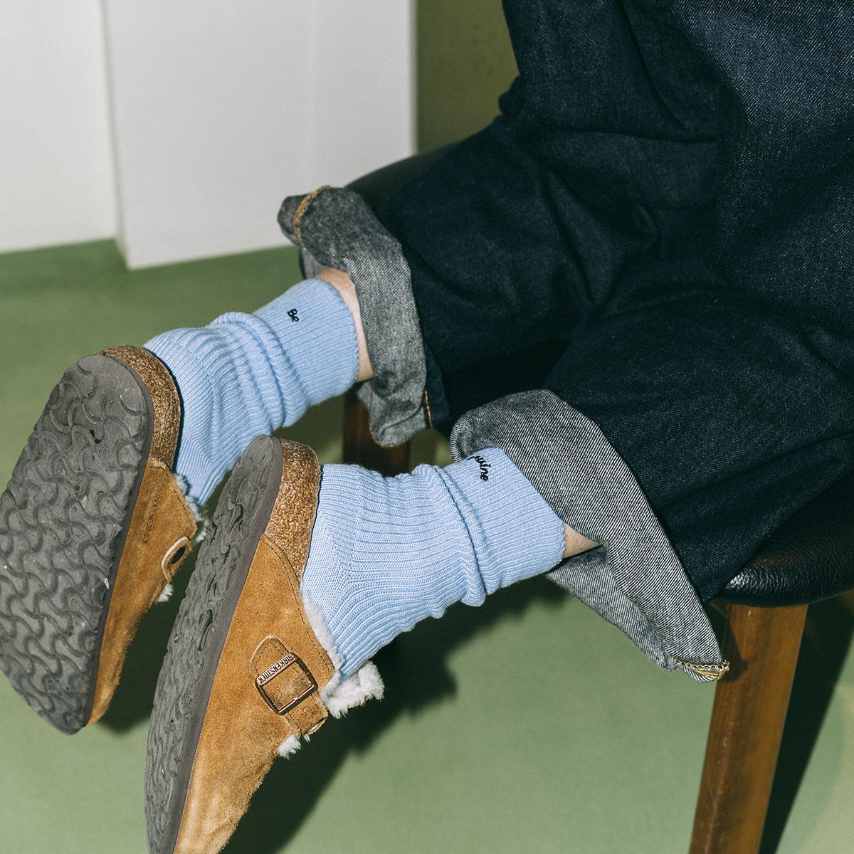 ins刺绣字母百搭中筒袜香草山