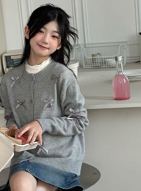 女童小香风蝴蝶结针织开衫女2026年春季新款气质圆领灰色毛衣上衣