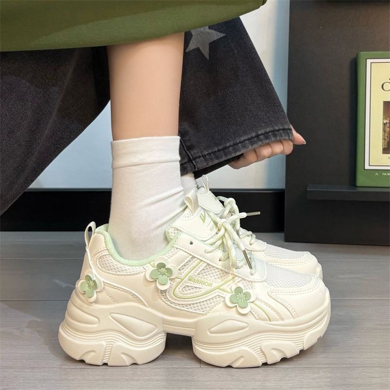 女鞋巨好看小花朵老爹鞋秋季超火休闲板鞋