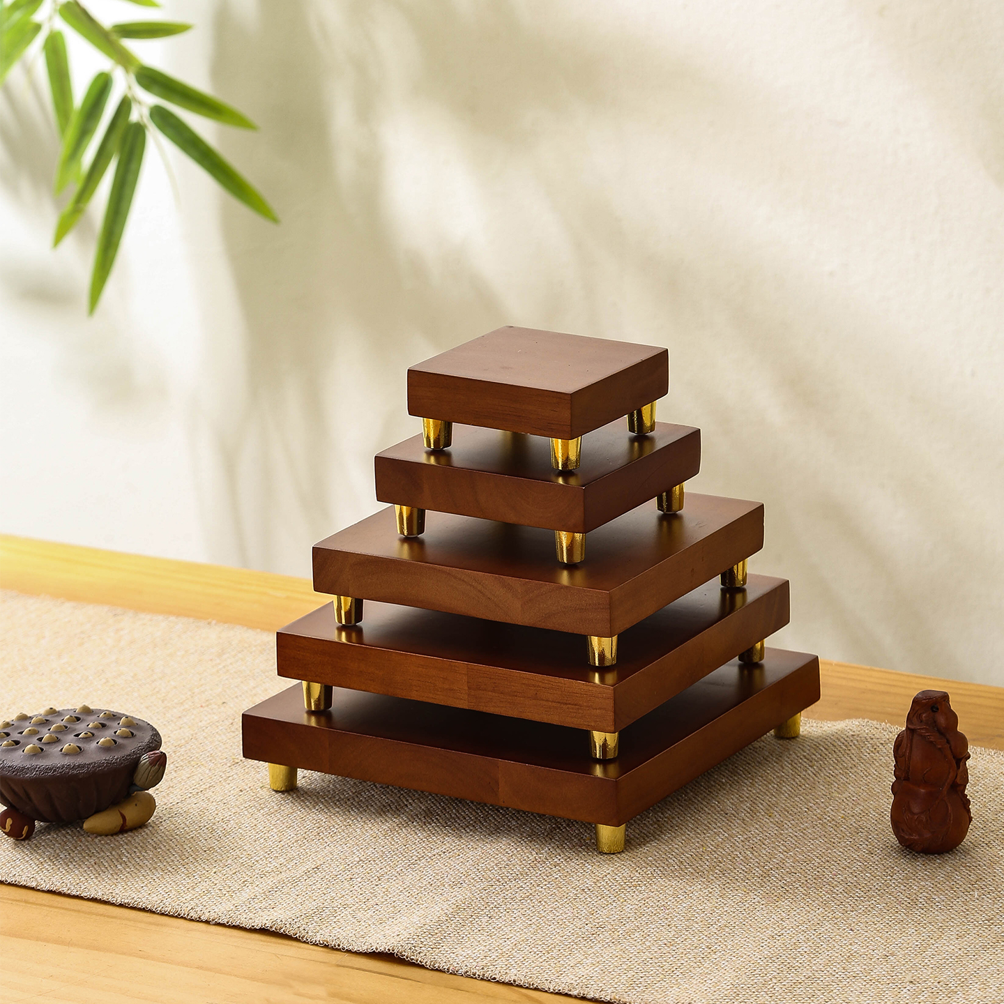 二次元卡通动漫手办模型木底座