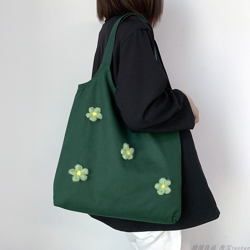 2026年背心包手工小花朵休闲简约甜美淑女学院帆布包大容量手提袋