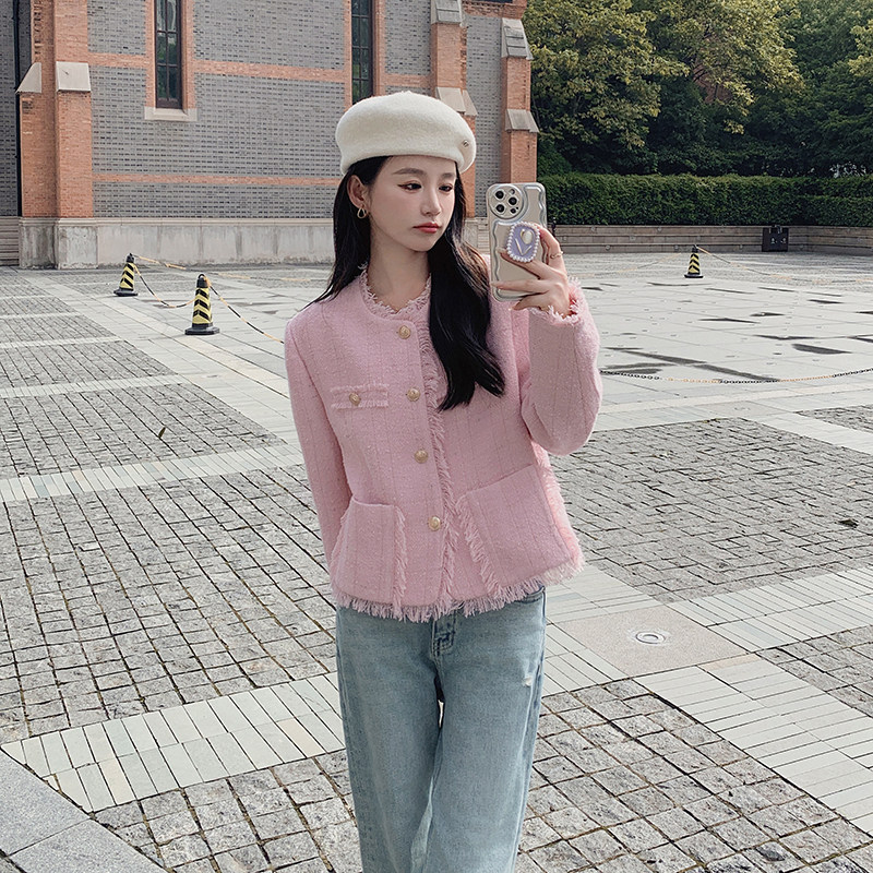 法式名媛粉色小香风外套女春秋小个子2025新款高级感气质垫肩上衣,女装短外套,铱本正襟