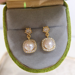 天然淡水珍珠耳钉女高级感锆石方形灵动珍珠耳环