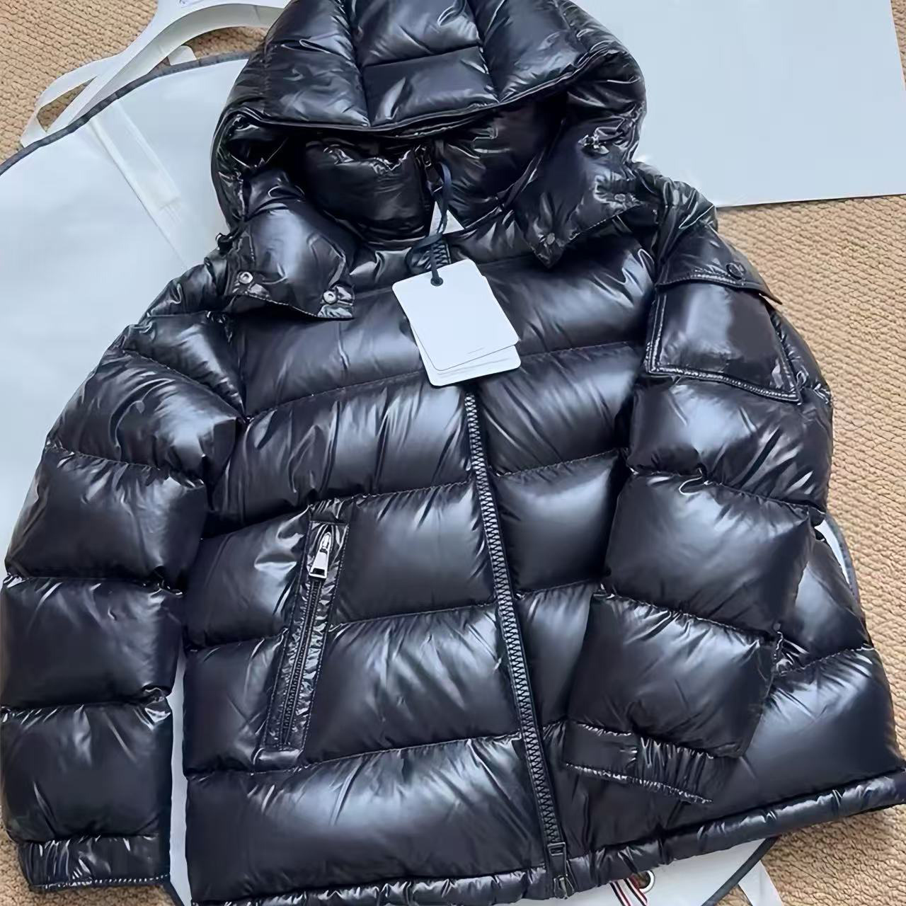 2025新款蒙家玛雅羽绒服男女短款冬季情侣加厚白鸭绒maya连帽外套