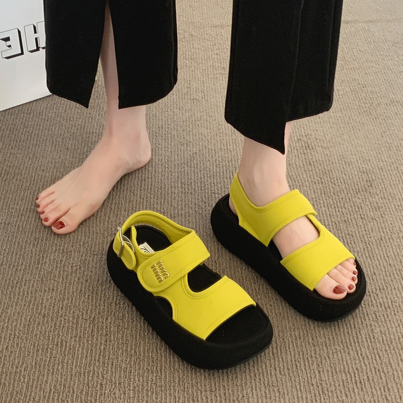 增高厚底凉鞋女2026新款夏季外穿高级感百搭不累脚运动沙滩罗马鞋